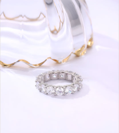 Circle-shaped White Swarovski Stone Silver Ring