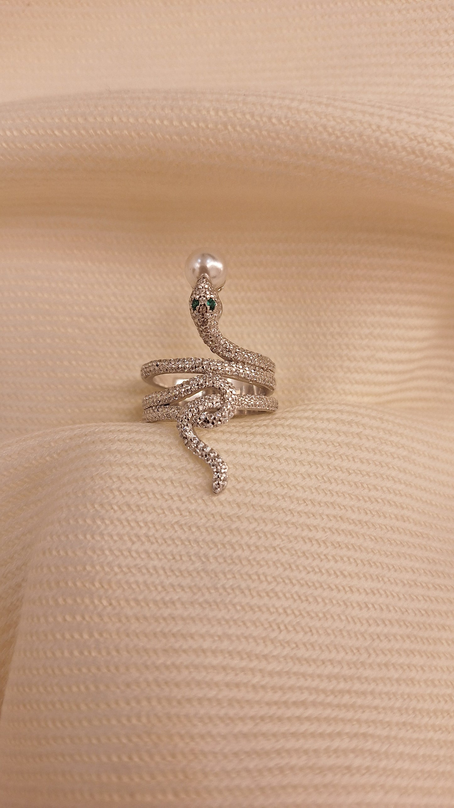 Snake-shaped with Pearl in its Mouth Silver Ring