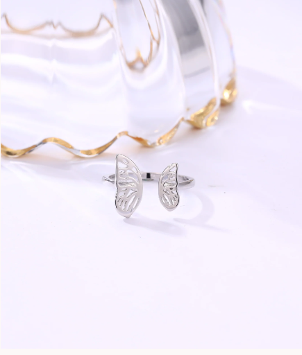 Butterfly-Shaped Center Openable Silver Ring