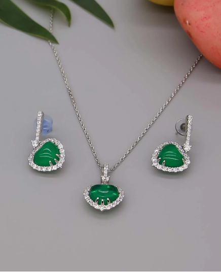 Heart-Shaped with Green Emerald Silver Pendant Set