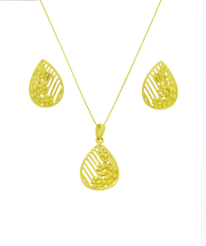 Oval-shaped Gold Polished Silver Pendant Set