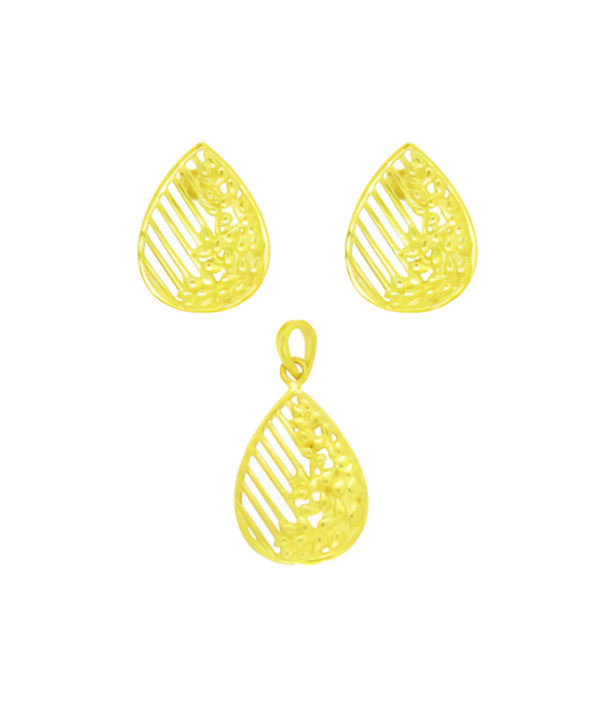 Oval-shaped Gold Polished Silver Pendant Set