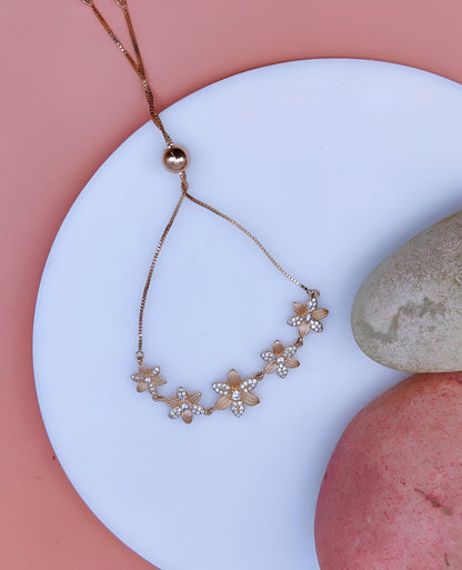 Flower-shaped Golden Silver Bracelet