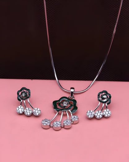 Flower-shaped with Swarovski Zircon Silver Pendant Set